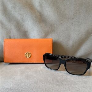 Tory Burch Sunglasses 🚭